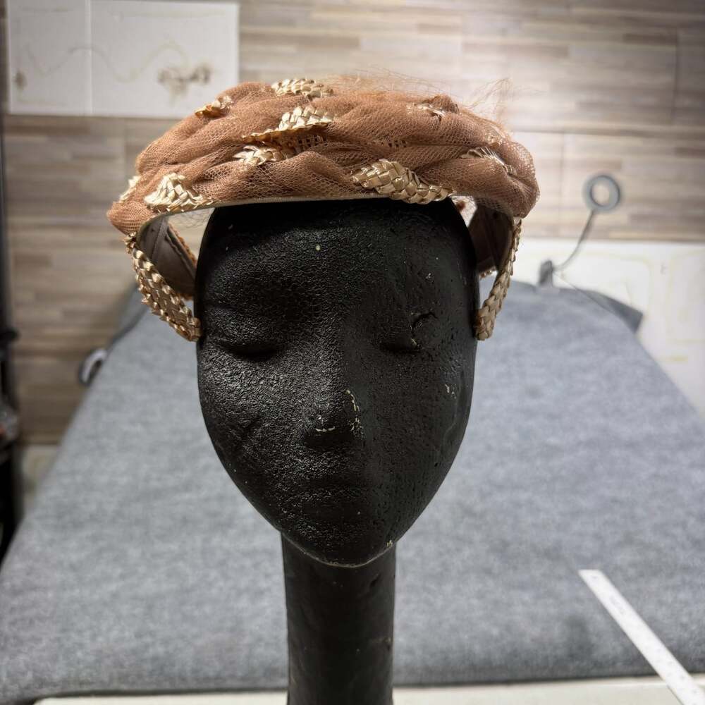 Vintage 1950s Juliet Cap Half Hat Woven Straw Chevron Fascinator Netted Veil